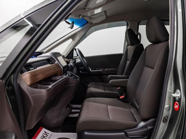 Honda Freed II Рестайлинг с пробегом 2021 года, цена 1 840 000 рублей, 48829 км, компактвэн, Автокод Объявления