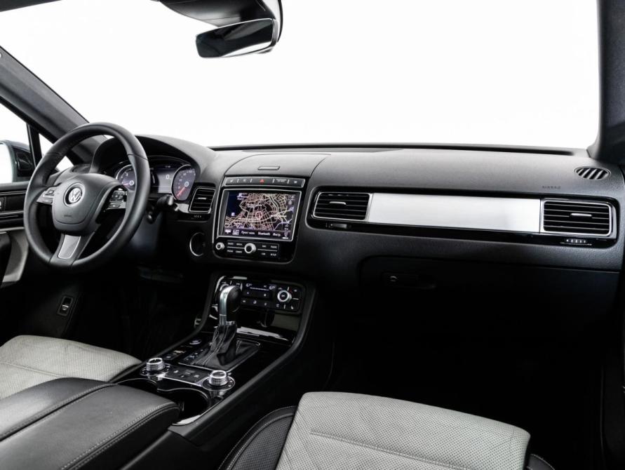 Volkswagen Touareg II Рестайлинг Санкт-Петербург  - изображение 9