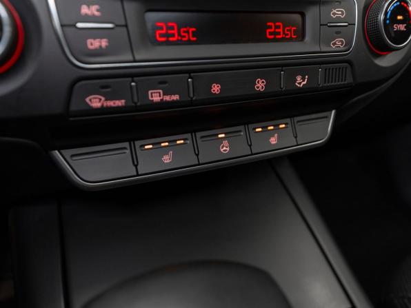 Kia Sorento III Prime Рестайлинг с пробегом 2019 года, цена 3 090 000 рублей, 63145 км, внедорожник, Автокод Объявления