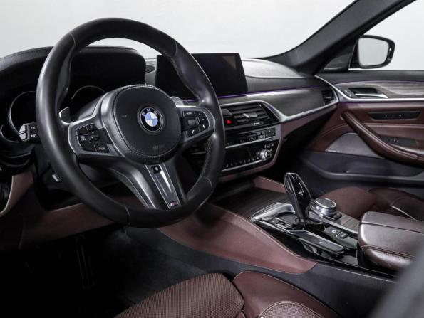 BMW 5 серии VII (G30/G31/G38) с пробегом 2018 года, цена 4 499 999 рублей, 91500 км, седан, Автокод Объявления