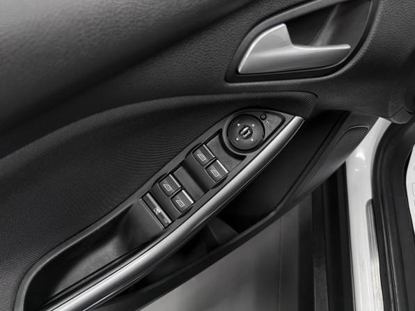 Ford Focus III с пробегом 2012 года, цена 720 000 рублей, 162486 км, хэтчбек, Автокод Объявления