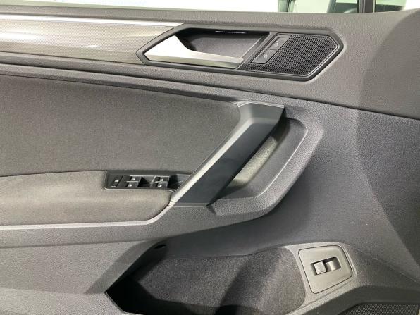 Volkswagen Tiguan II с пробегом 2018 года, цена 3 157 000 рублей, 27500 км, внедорожник, Автокод Объявления
