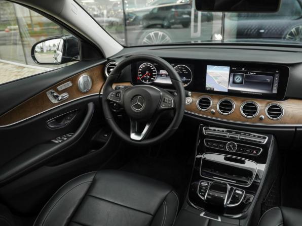 Mercedes-Benz E-Класс V (W213 S213 C238) с пробегом 2017 года, цена 3 299 000 рублей, 103838 км, седан, Автокод Объявления