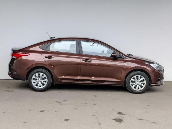 Hyundai Solaris II Рестайлинг с пробегом 2022 года, цена 1 625 000 рублей, 60964 км, седан, Автокод Объявления