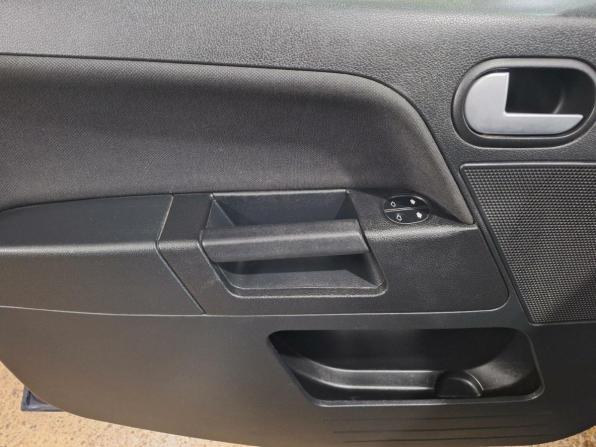 Ford Fusion I Рестайлинг с пробегом 2012 года, цена 575 000 рублей, 140646 км, хэтчбек, Автокод Объявления