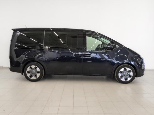 Hyundai Staria I с пробегом 2021 года, цена 4 805 000 рублей, 95926 км, минивэн, Автокод Объявления