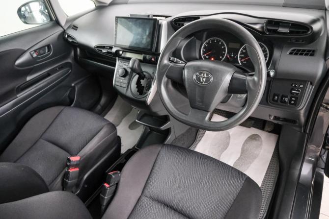 Toyota Wish II Рестайлинг с пробегом 2016 года, цена 1 599 000 рублей, 133000 км, минивэн, Автокод Объявления