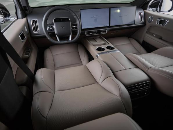 Новый Li Auto (Lixiang) L6 2025 года, цена 7 962 000 рублей, внедорожник, Автокод Объявления