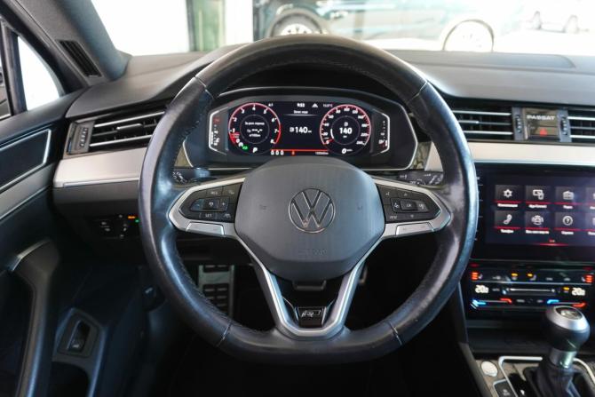 Volkswagen Passat B8 Рестайлинг с пробегом 2021 года, цена 2 180 000 рублей, 150561 км, универсал, Автокод Объявления