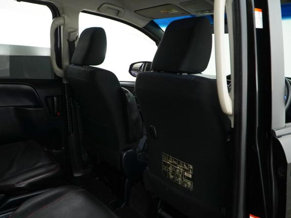 Toyota Noah III (R80) с пробегом 2014 года, цена 1 687 050 рублей, 200976 км, минивэн, Автокод Объявления