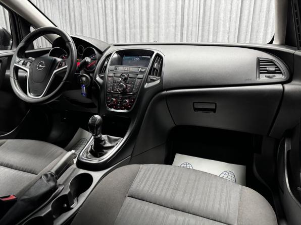 Opel Astra J с пробегом 2012 года, цена 600 000 рублей, 184954 км, хэтчбек, Автокод Объявления