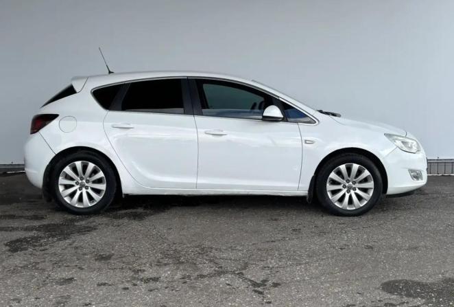Opel Astra J с пробегом 2012 года, цена 599 000 рублей, 183638 км, хэтчбек, Автокод Объявления