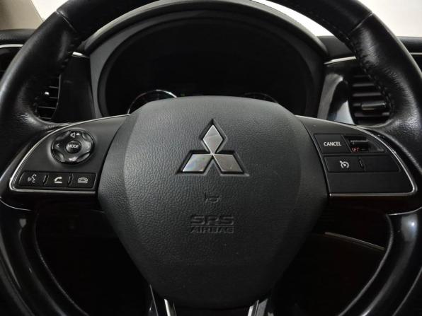 Mitsubishi Outlander III Рестайлинг 2 с пробегом 2017 года, цена 1 865 000 рублей, 155312 км, внедорожник, Автокод Объявления