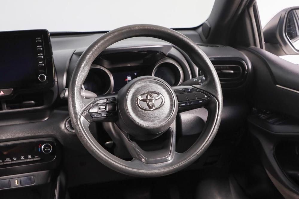Toyota Yaris IV Новосибирск  - изображение 12
