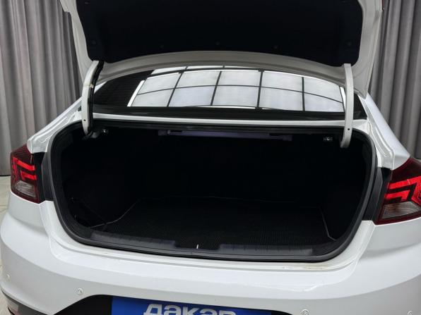 Hyundai Elantra VI (AD) с пробегом 2019 года, цена 1 399 000 рублей, 132012 км, седан, Автокод Объявления
