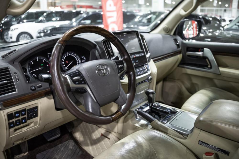 Toyota Land Cruiser 200 Series Рестайлинг 2 Санкт-Петербург  - изображение 16