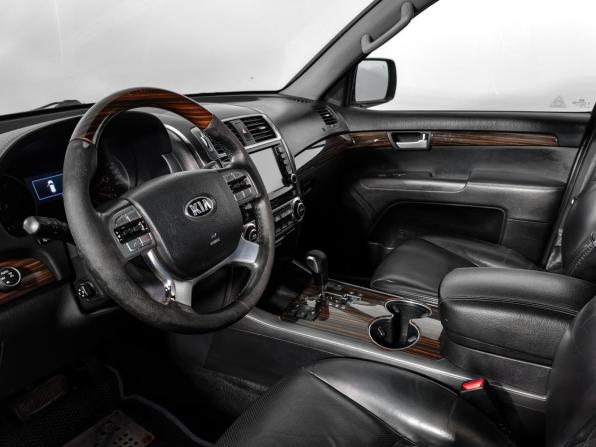 Kia Mohave I Рестайлинг с пробегом 2017 года, цена 2 100 000 рублей, 302545 км, внедорожник, Автокод Объявления