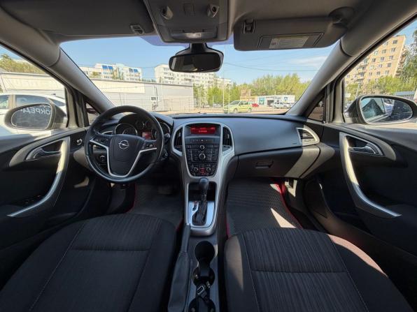 Opel Astra J с пробегом 2011 года, цена 599 900 рублей, 205620 км, хэтчбек, Автокод Объявления