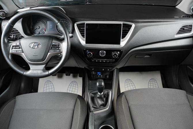 Hyundai Solaris II с пробегом 2017 года, цена 1 559 000 рублей, 80400 км, седан, Автокод Объявления