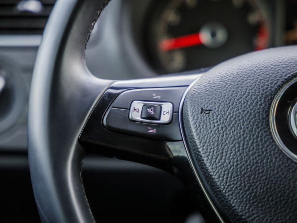 Volkswagen Polo V Рестайлинг с пробегом 2017 года, цена 1 078 000 рублей, 191352 км, седан, Автокод Объявления