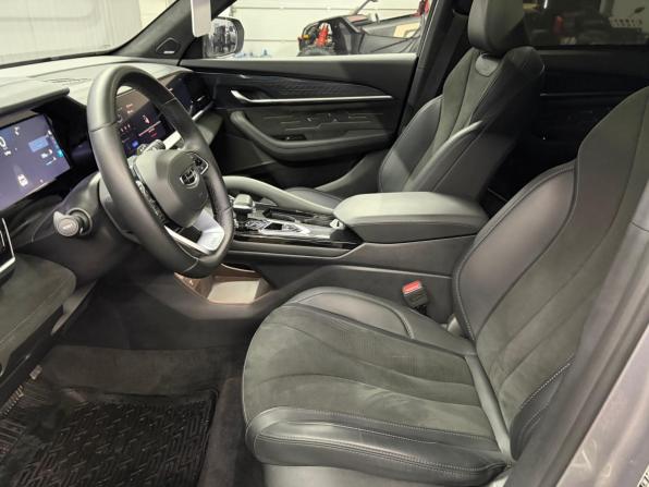 Geely Monjaro I с пробегом 2024 года, цена 3 797 000 рублей, 5685 км, внедорожник, Автокод Объявления
