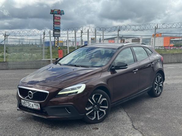 Volvo V40 Cross Country I Рестайлинг с пробегом 2019 года, цена 1 990 000 рублей, 95595 км, хэтчбек, Автокод Объявления