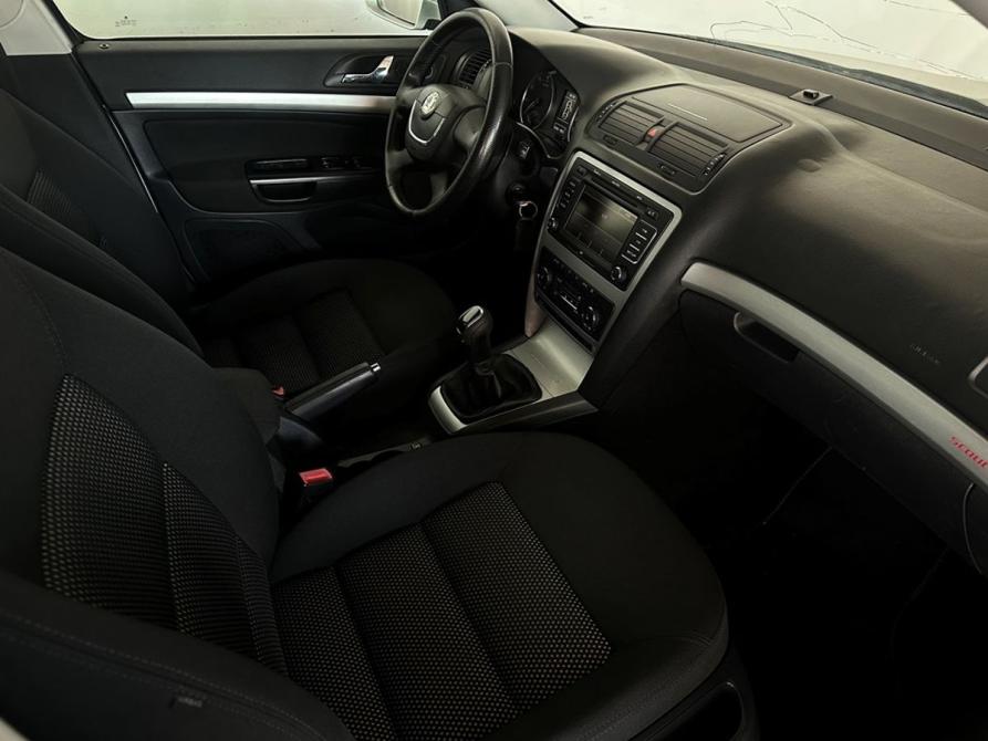 Skoda Octavia II (A5) Рестайлинг Москва  - изображение 10