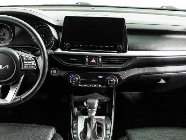 Kia K3 II Рестайлинг с пробегом 2022 года, цена 2 350 000 рублей, 51444 км, седан, Автокод Объявления