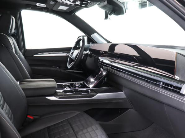 Cadillac Escalade-V I Рестайлинг с пробегом 2025 года, цена 25 799 000 рублей, 27 км, внедорожник, Автокод Объявления