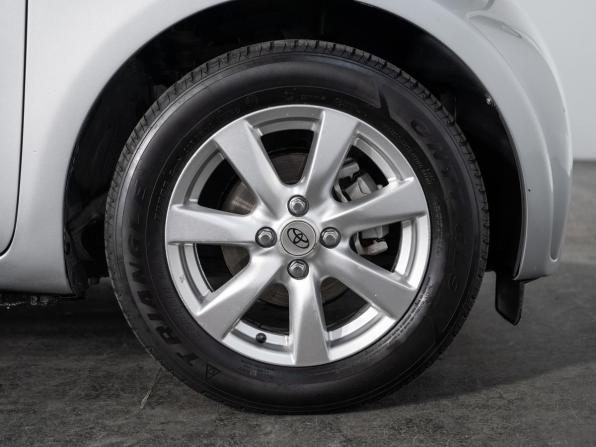 Toyota iQ с пробегом 2008 года, цена 600 000 рублей, 118463 км, хэтчбек, Автокод Объявления