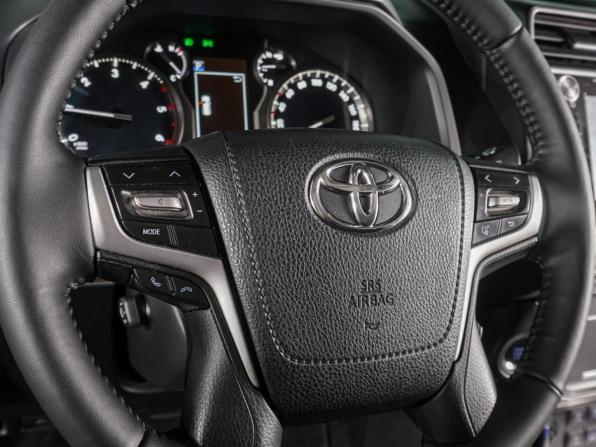 Toyota Land Cruiser Prado 150 Series Рестайлинг 2 с пробегом 2019 года, цена 4 399 000 рублей, 229601 км, внедорожник, Автокод Объявления