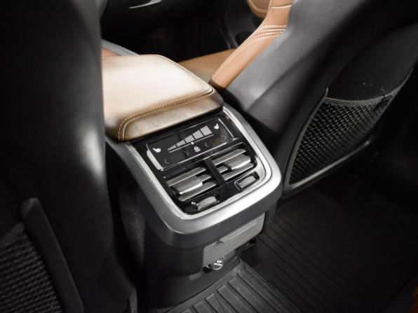 Volvo XC60 II с пробегом 2018 года, цена 3 119 900 рублей, 194759 км, внедорожник, Автокод Объявления