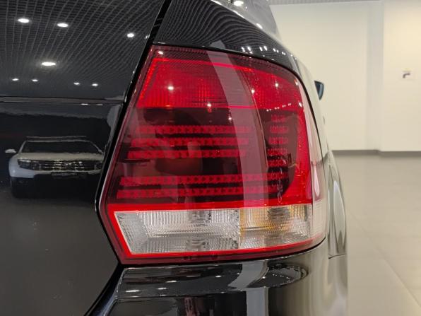 Volkswagen Polo V Рестайлинг с пробегом 2018 года, цена 1 155 000 рублей, 140397 км, седан, Автокод Объявления