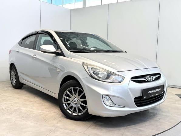 Hyundai Solaris I с пробегом 2012 года, цена 850 000 рублей, 182155 км, седан, Автокод Объявления