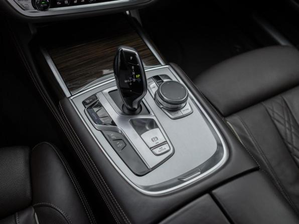 BMW 7 серии VI (G11/G12) с пробегом 2016 года, цена 3 870 000 рублей, 151481 км, седан, Автокод Объявления