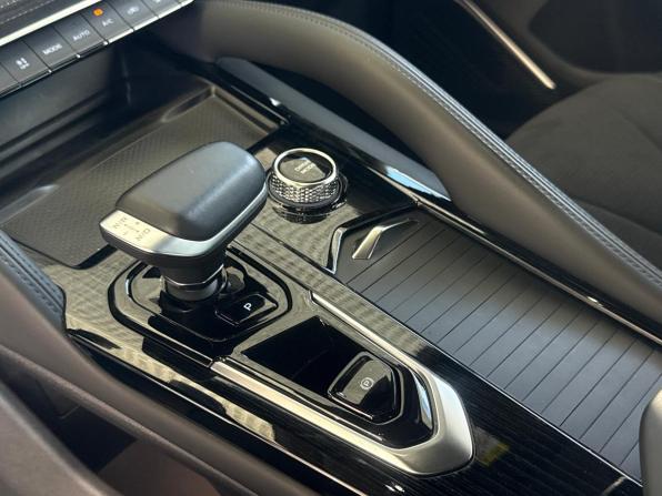 Geely Monjaro I с пробегом 2024 года, цена 3 795 000 рублей, 19076 км, внедорожник, Автокод Объявления