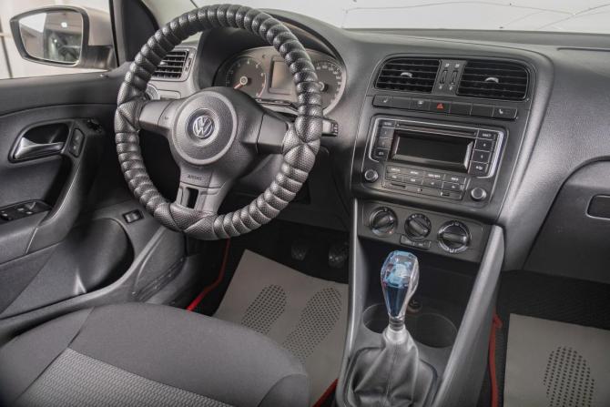 Volkswagen Polo V Рестайлинг с пробегом 2015 года, цена 899 000 рублей, 206000 км, седан, Автокод Объявления