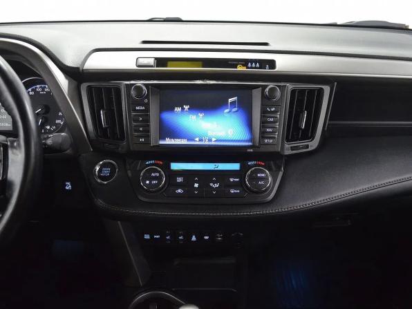 Toyota RAV4 IV (XA40) Рестайлинг с пробегом 2017 года, цена 2 450 000 рублей, 128000 км, внедорожник, Автокод Объявления