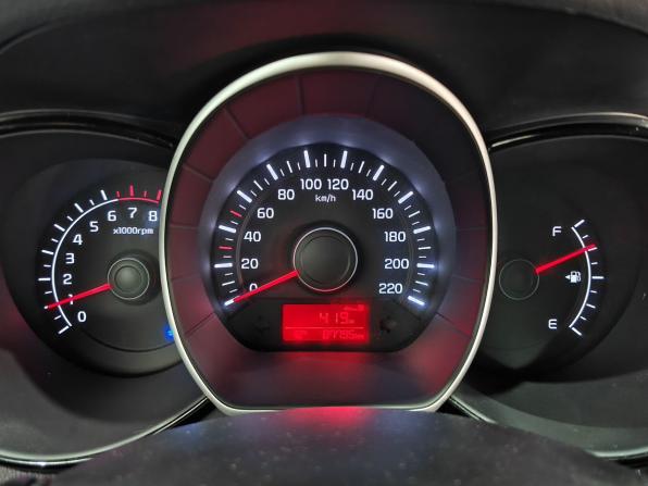 Kia Rio III Рестайлинг с пробегом 2015 года, цена 792 000 рублей, 87794 км, седан, Автокод Объявления