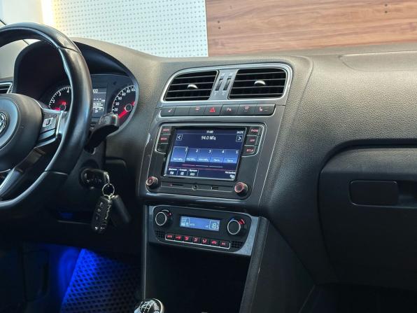 Volkswagen Polo V Рестайлинг с пробегом 2016 года, цена 1 299 900 рублей, 113331 км, седан, Автокод Объявления