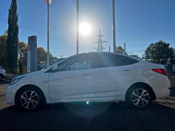 Hyundai Solaris I с пробегом 2012 года, цена 823 000 рублей, 188409 км, седан, Автокод Объявления