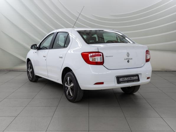 Renault Logan II с пробегом 2018 года, цена 898 000 рублей, 105743 км, седан, Автокод Объявления