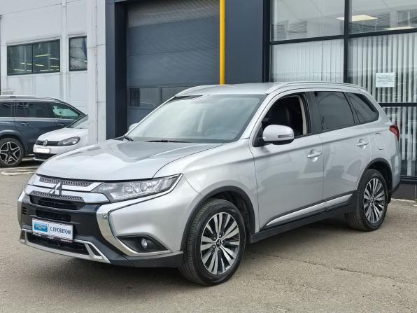 Mitsubishi Outlander III Рестайлинг 3 с пробегом 2021 года, цена 2 650 000 рублей, 61350 км, внедорожник, Автокод Объявления