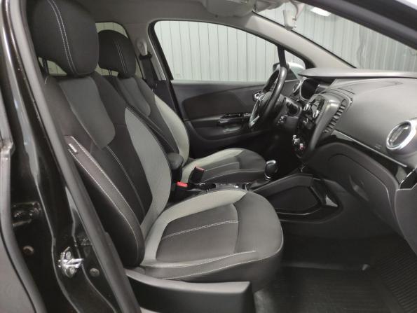 Renault Kaptur I Рестайлинг с пробегом 2020 года, цена 1 675 000 рублей, 87276 км, внедорожник, Автокод Объявления