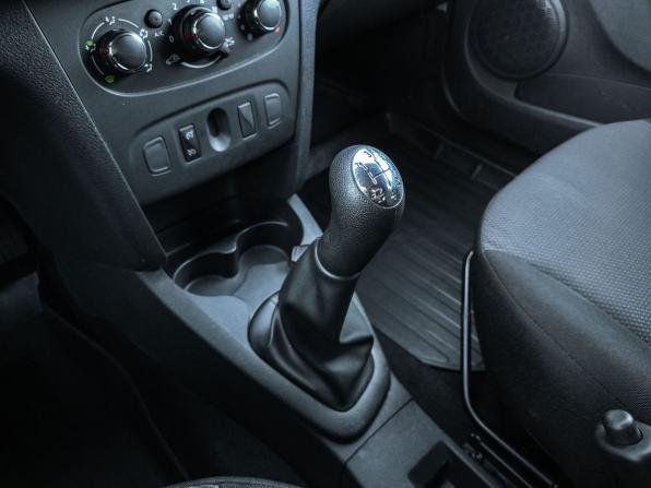 Renault Sandero II Рестайлинг с пробегом 2019 года, цена 1 219 438 рублей, 46135 км, хэтчбек, Автокод Объявления