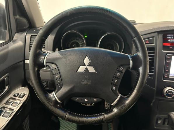 Mitsubishi Pajero IV Рестайлинг 1 с пробегом 2012 года, цена 1 899 000 рублей, 190564 км, внедорожник, Автокод Объявления