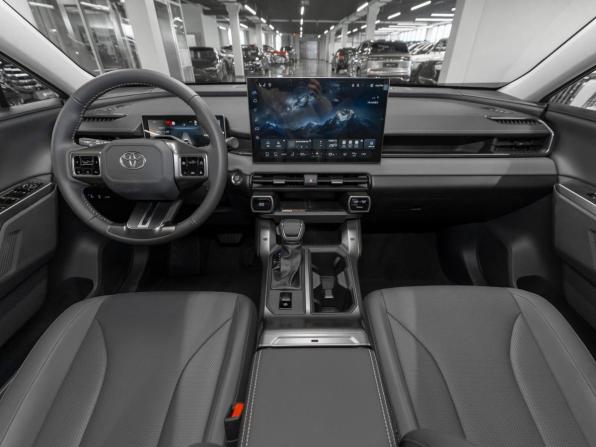 Toyota RAV4 VI (XA60) с пробегом 2026 года, цена 4 250 000 рублей, 50 км, внедорожник, Автокод Объявления