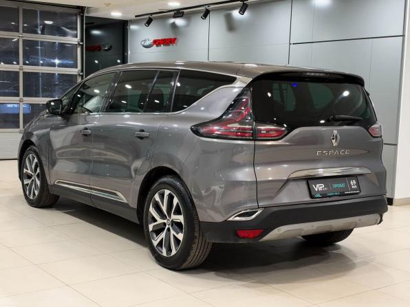 Renault Espace V с пробегом 2016 года, цена 1 675 000 рублей, 205000 км, минивэн, Автокод Объявления
