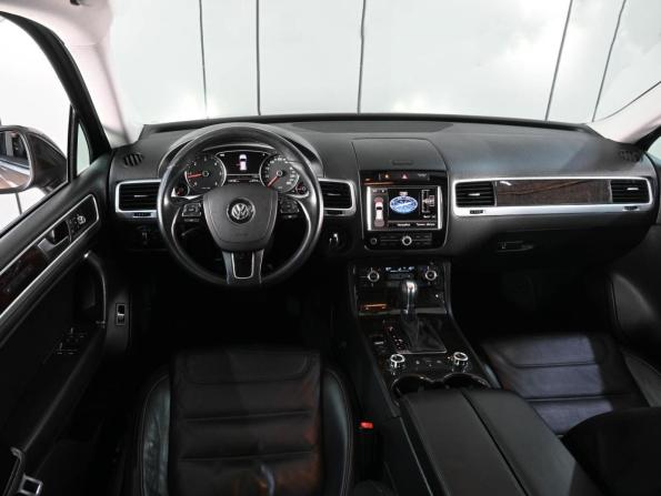 Volkswagen Touareg II с пробегом 2011 года, цена 2 399 000 рублей, 139981 км, внедорожник, Автокод Объявления