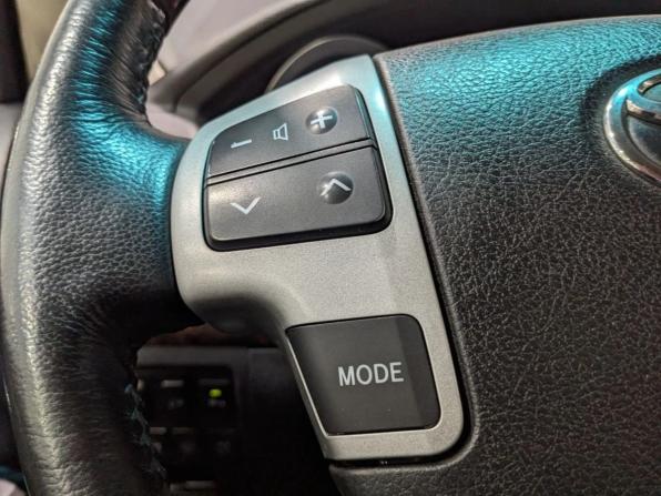 Toyota Land Cruiser 200 Series Рестайлинг 1 с пробегом 2012 года, цена 3 190 000 рублей, 391615 км, внедорожник, Автокод Объявления